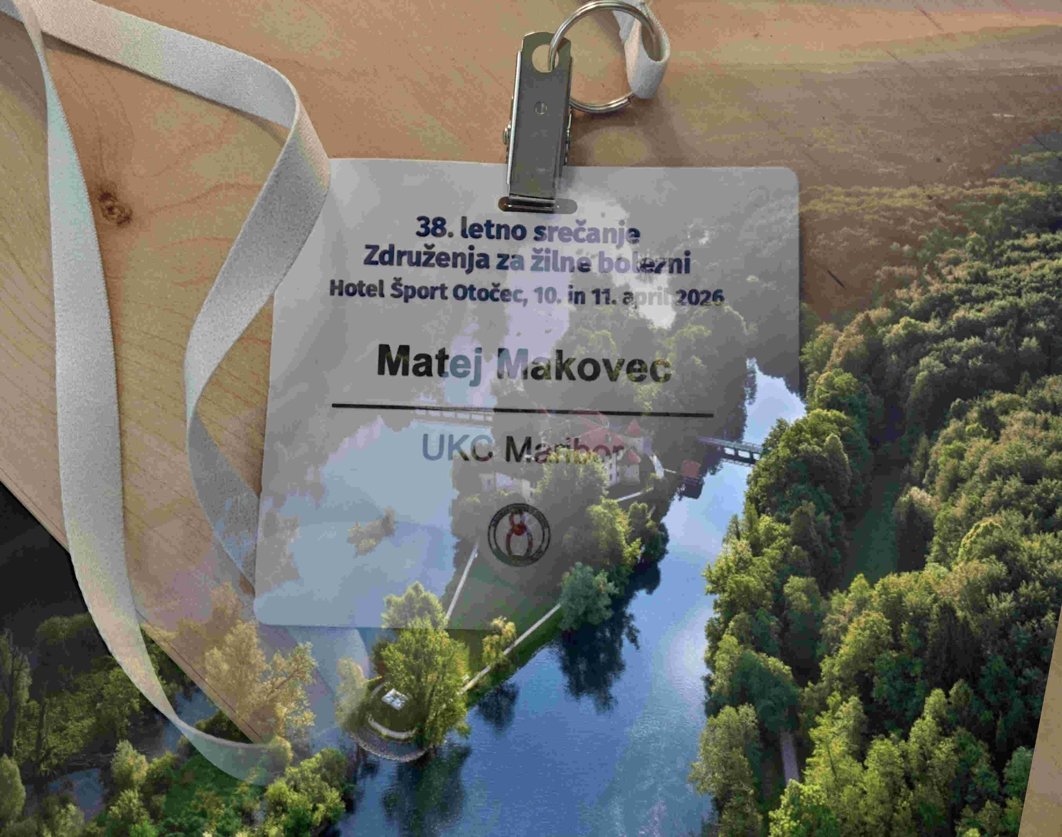 Na 38. letnem srečanju Združenja za žilne bolezni Slovenije sm predstavili prispevek Infekt aortnega vsadka