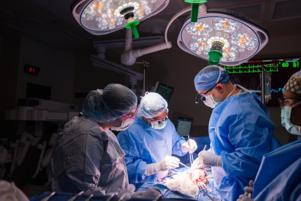 Ustrezna razporeditev aparatov v žilni operacijski dvorani.